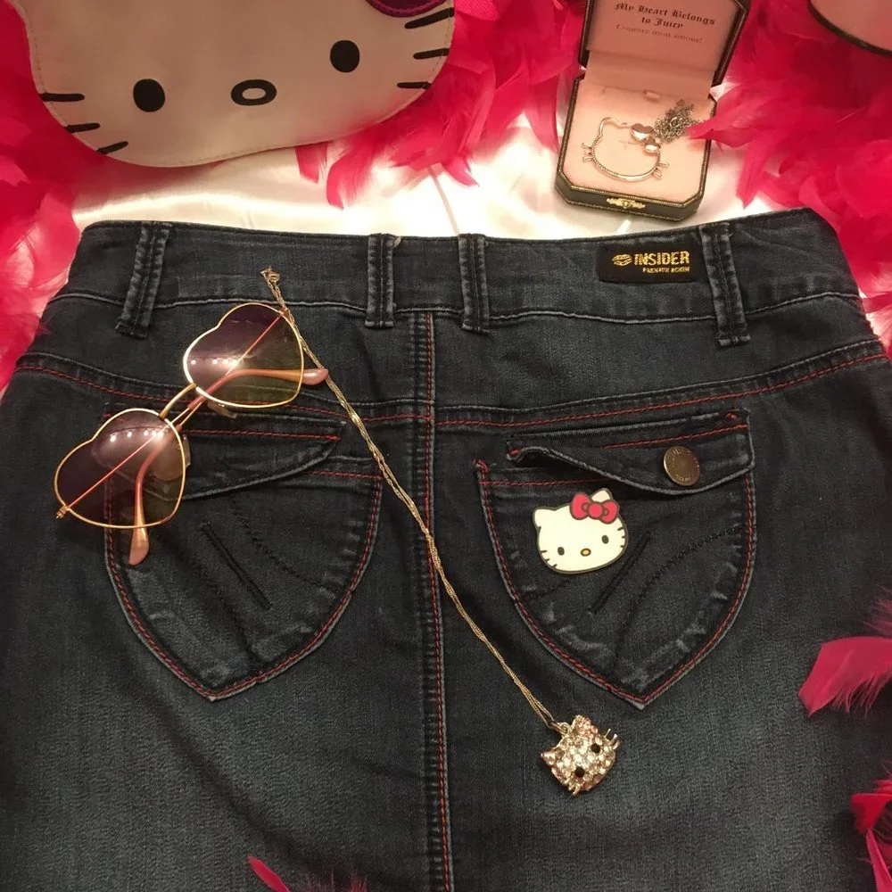 ADORABLE vintage custom hello kitty skirt and matching necklace! - Picture 9 of 14